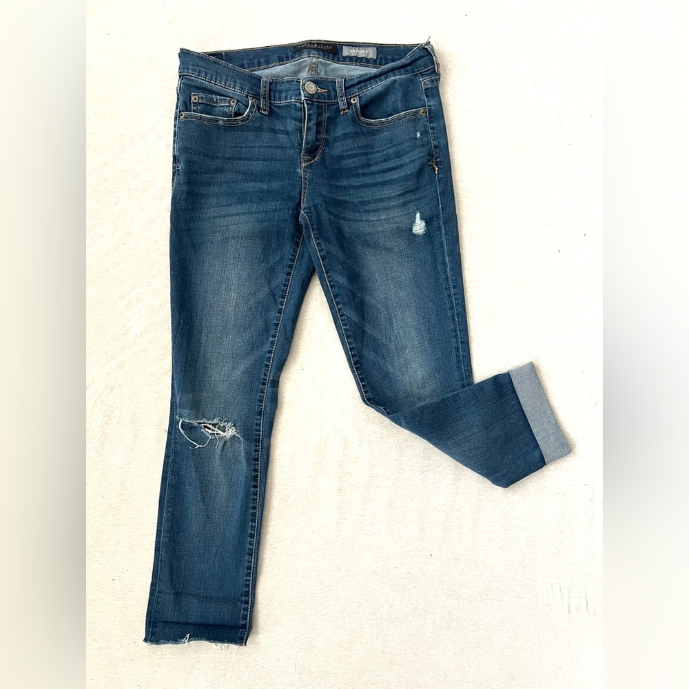 Aeropostale Dark Blue Distressed Women's Cropped Jeans